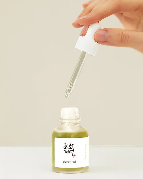 Green Tea Soothing Serum to Relieve the Discomfort of Skin Exposed to UV Rays